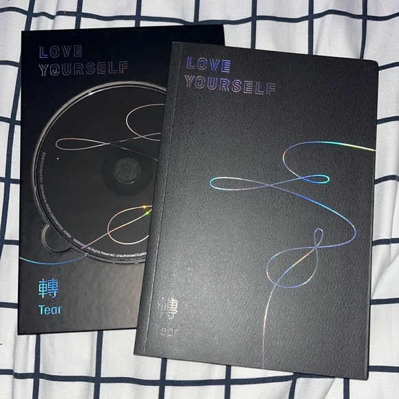 BTS “Love Yourself: TEAR” Album - Version “Y” - Picture 2 of 4